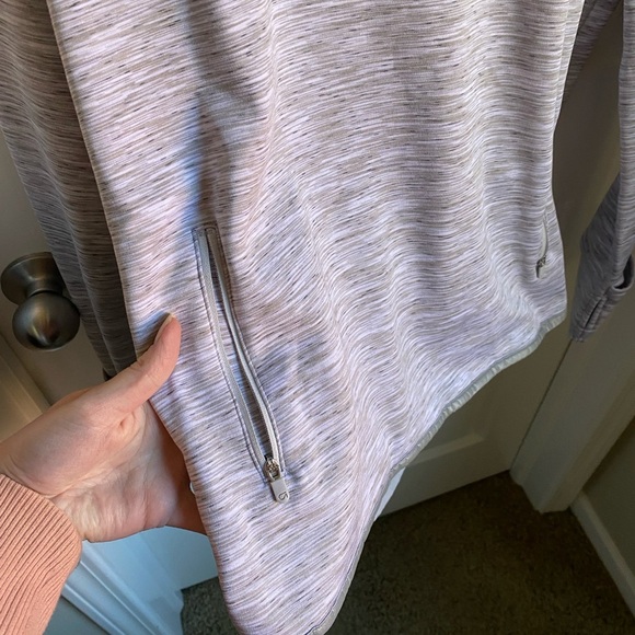 Gap Fit Women’s Athletic Hoodie - Picture 3 of 7